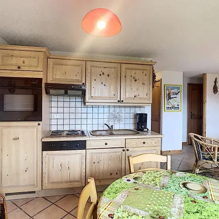 Apartment 2 Pieces Avec Jardin, Pres De - Fr-1-560-33